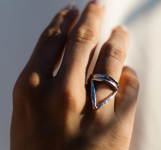 The Avgi Ring