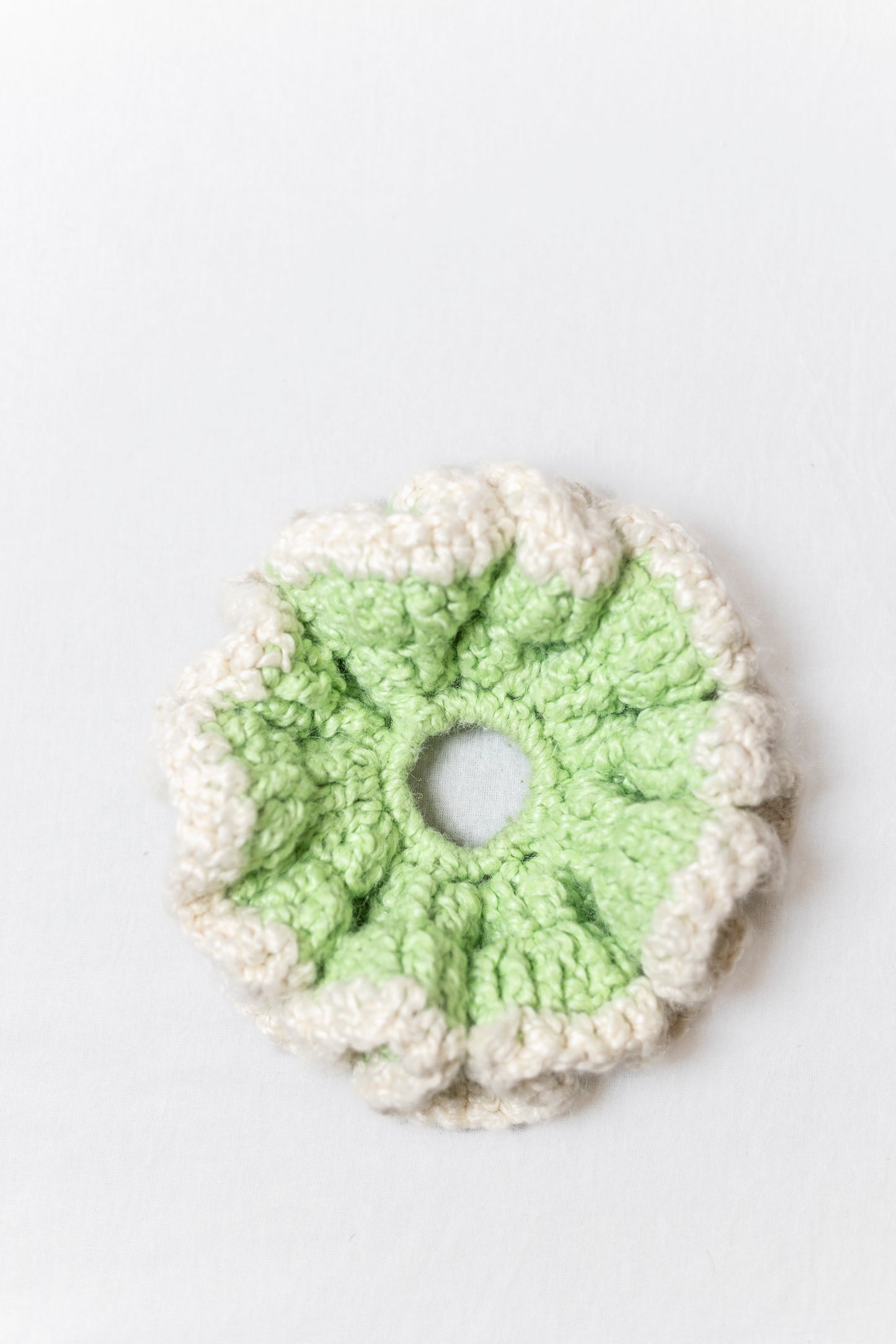 Mint blum scrunchie