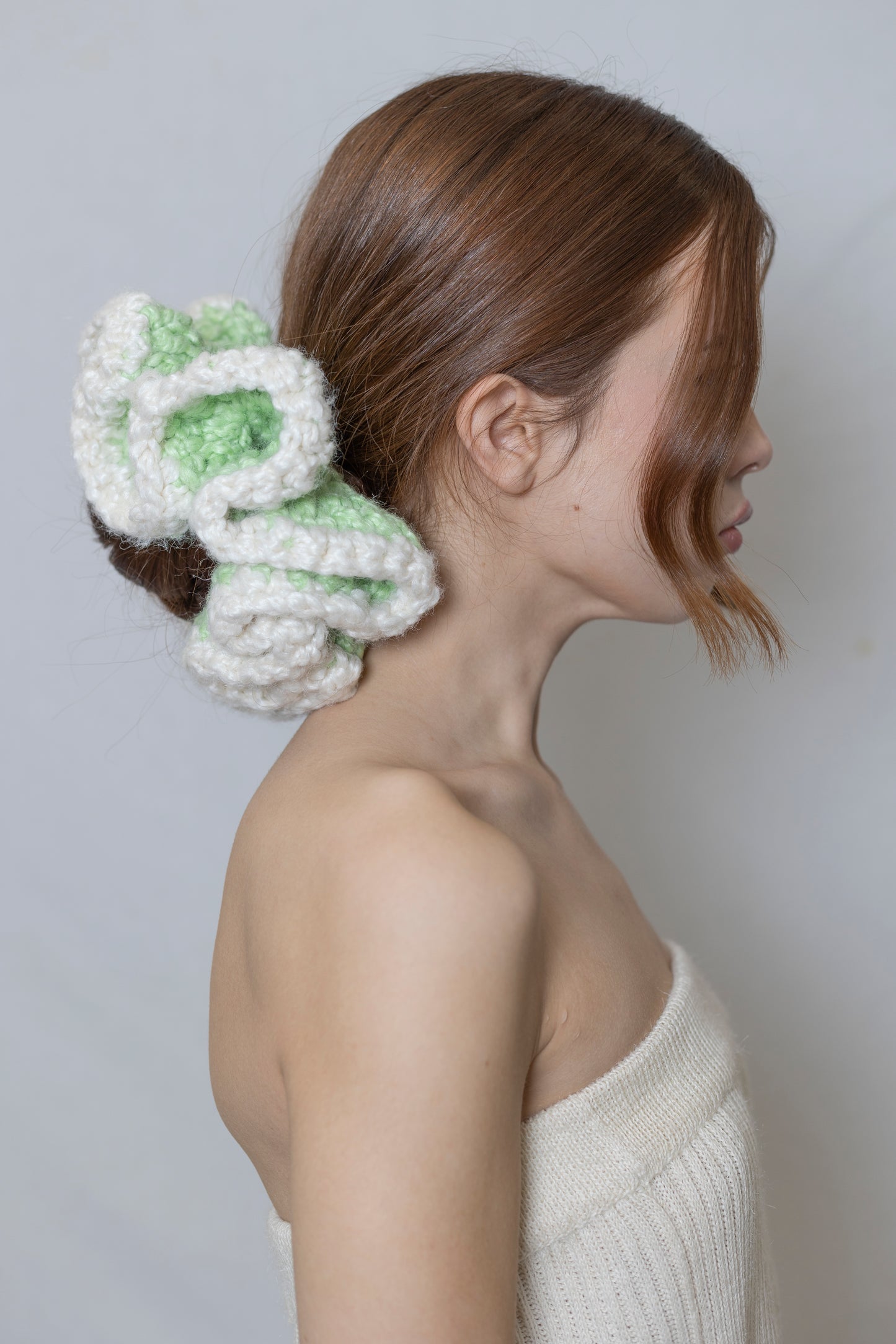 Mint blum scrunchie