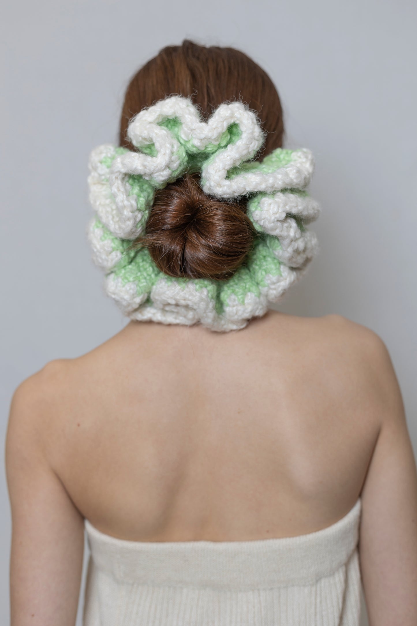 Mint blum scrunchie