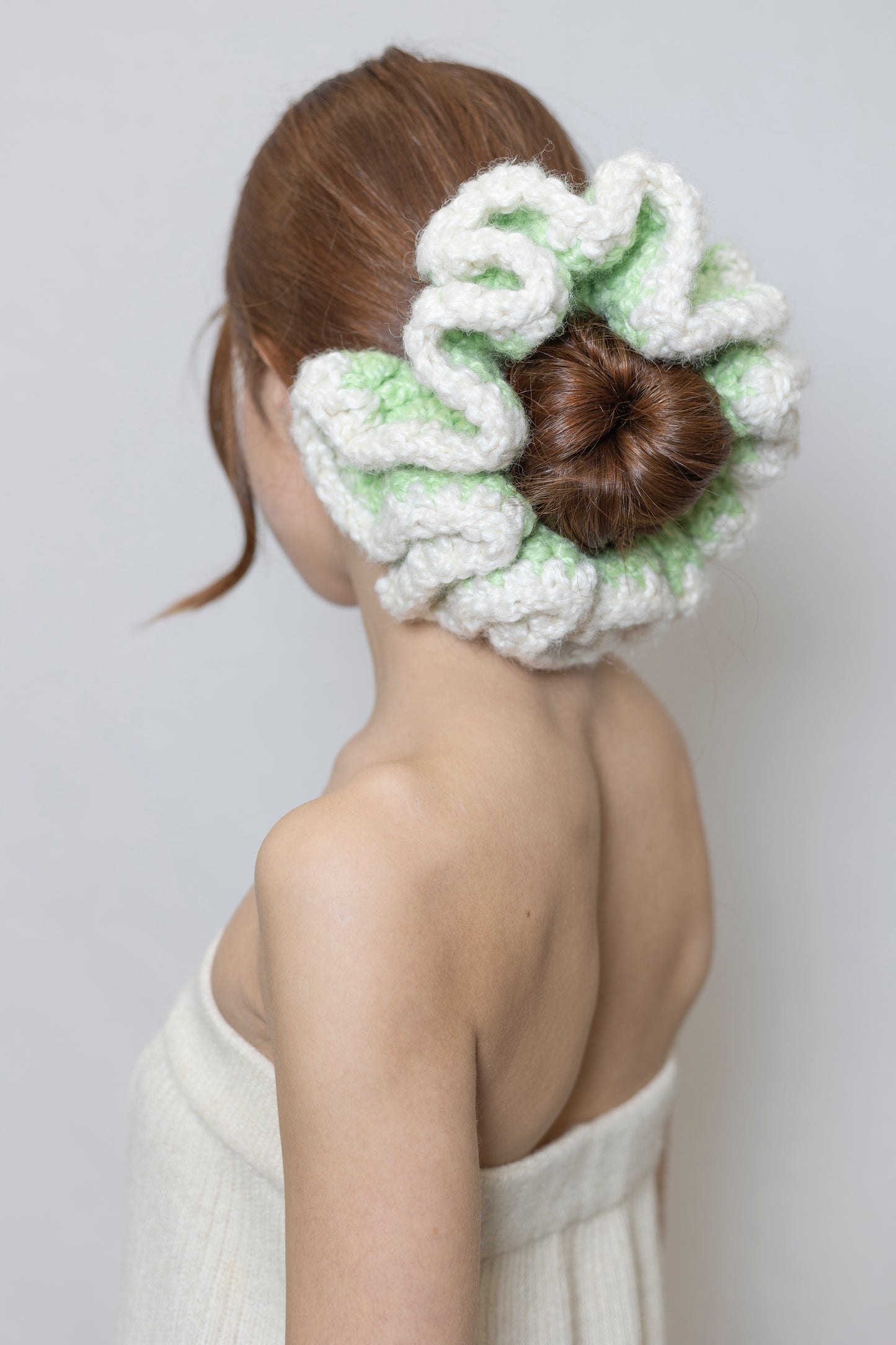 Mint blum scrunchie