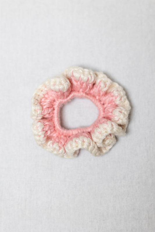 Whizzy pink & white scrunchie