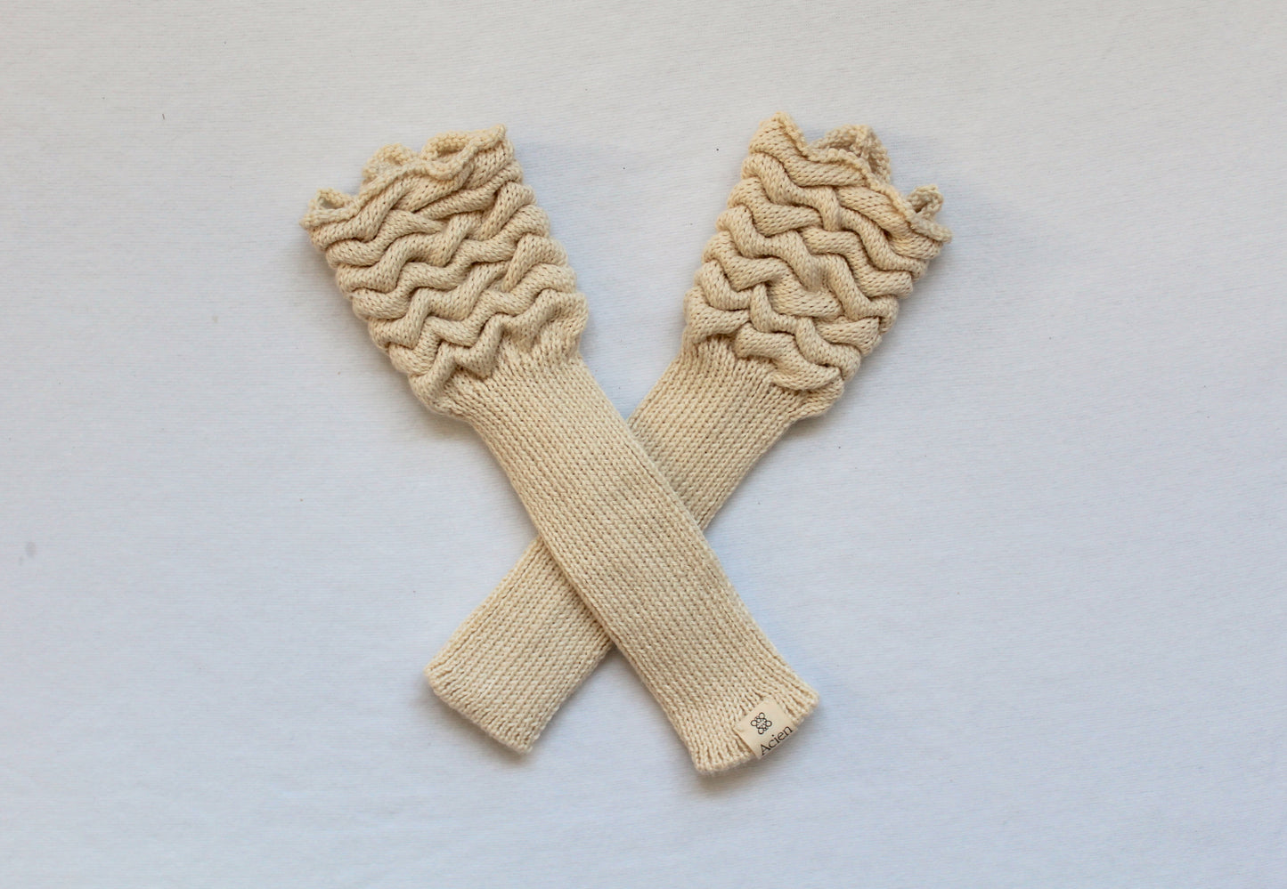 Ripplette white cuffs